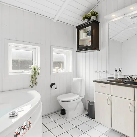 بيت للعطل Three-bedroom In