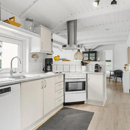 Amazing Home In Otterup With Wifi Оттеруп
